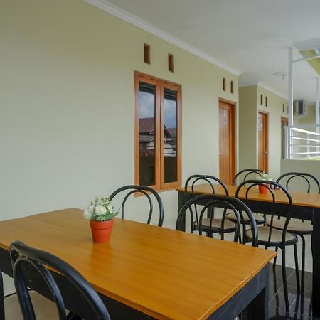 Reddoorz At Pakuncen Malioboro Yogyakarta Hotel Exterior foto