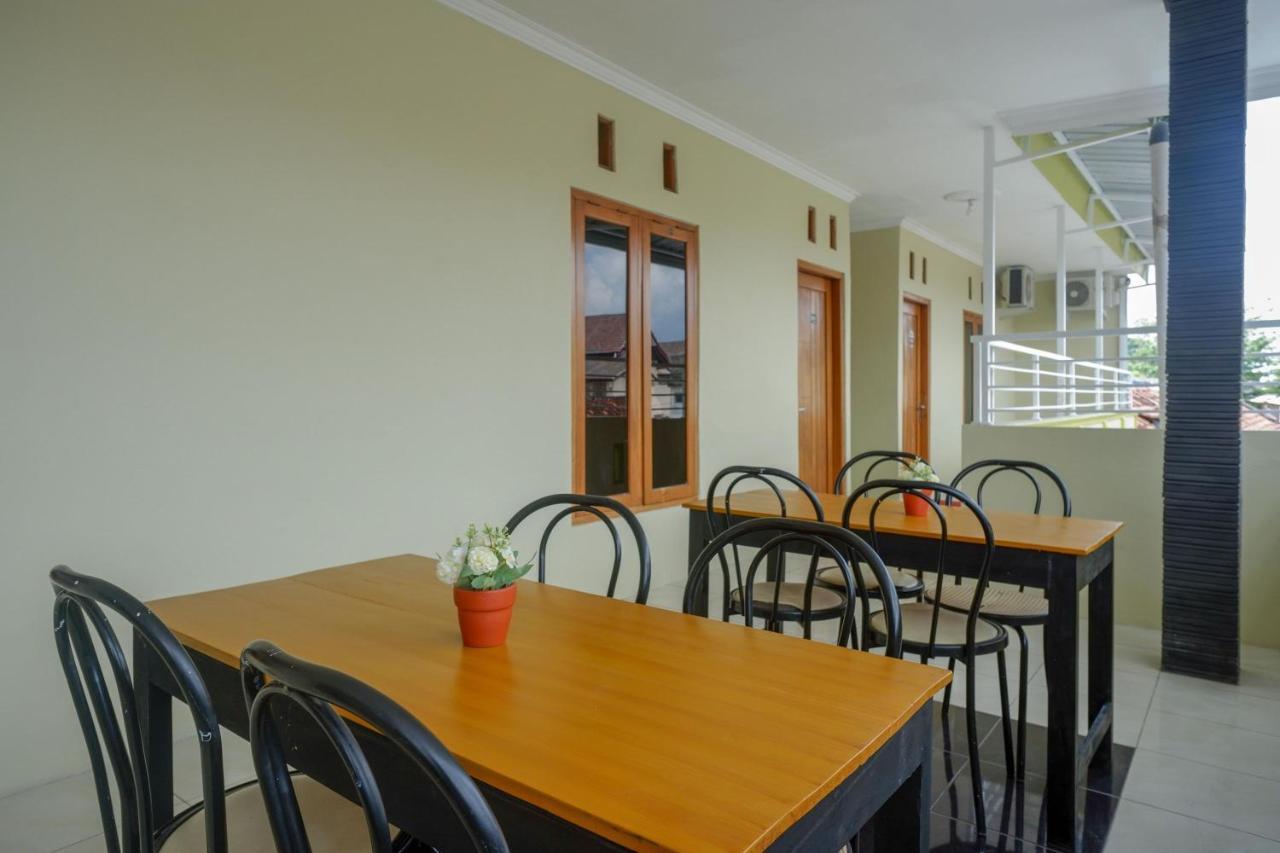 Reddoorz At Pakuncen Malioboro Yogyakarta Hotel Exterior foto