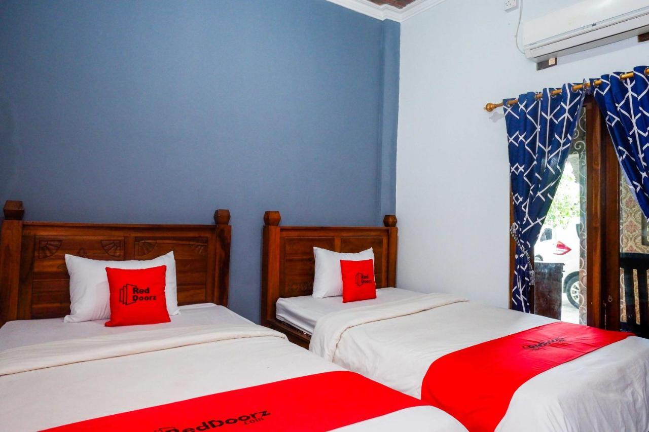 Reddoorz At Pakuncen Malioboro Yogyakarta Hotel Exterior foto
