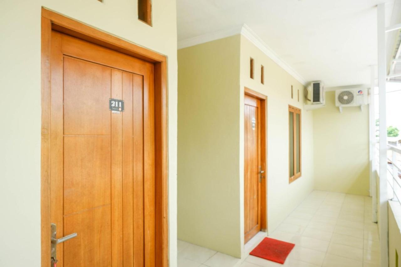 Reddoorz At Pakuncen Malioboro Yogyakarta Hotel Exterior foto